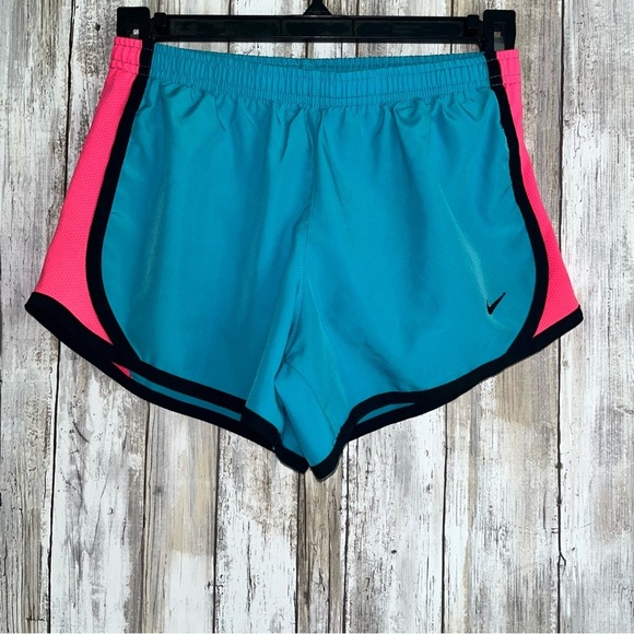 Nike Girls Blue & Pink Shorts - Picture 2 of 6